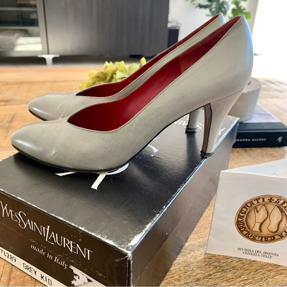 1970s Yves Saint Laurent Heels Leather Pointed
Toe 3" heels Vintage Size 6.5 - Picture 7 of 16